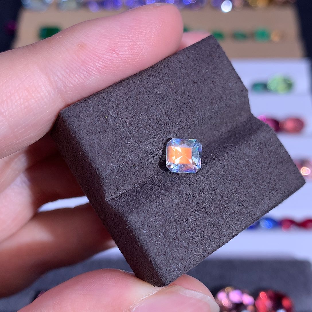 月光石裸石未镶嵌1.05ct