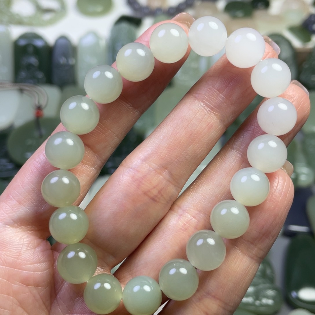 和田玉颈饰未镶嵌