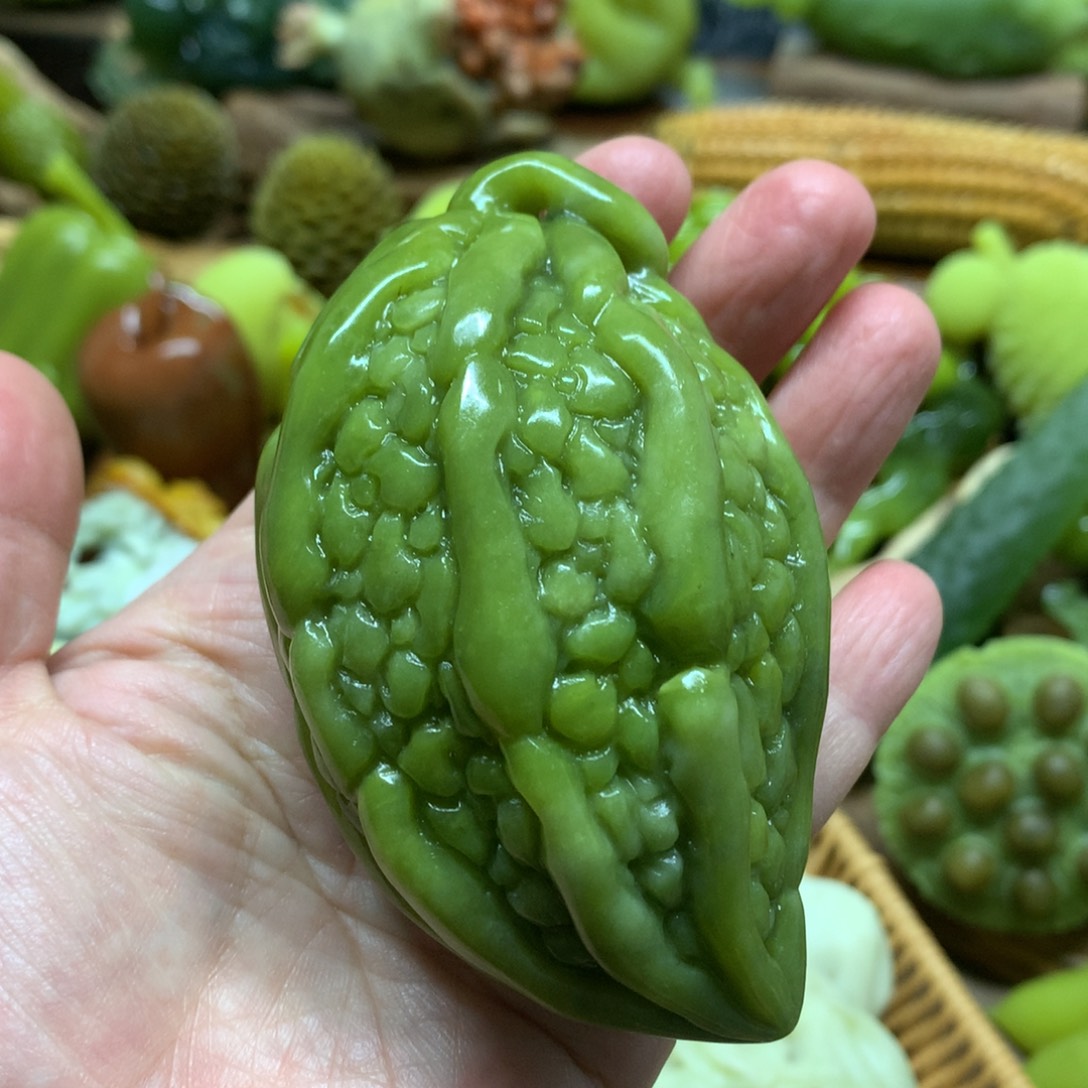 蛇纹石玉手把件未镶嵌