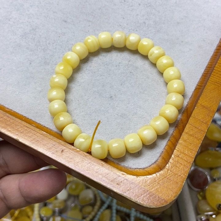 蜜蜡未镶嵌裸石手串