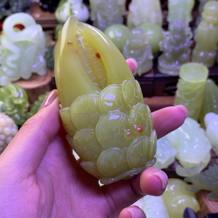 岫玉未镶嵌手把件