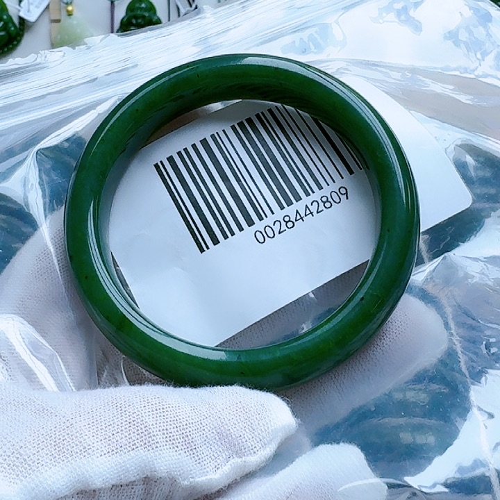 和田玉（碧玉）手镯未镶嵌5859包容