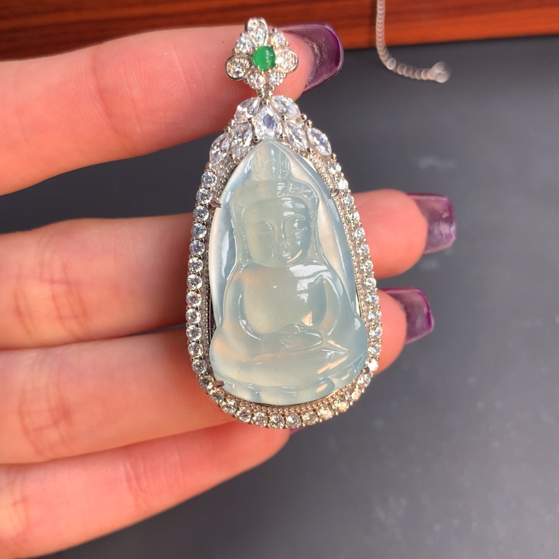 翡翠银S925镶嵌颈饰观音