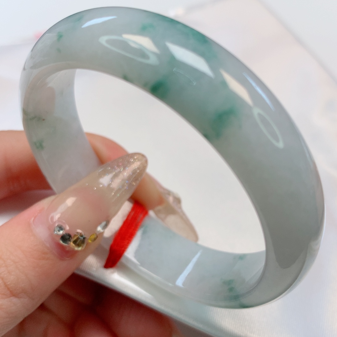 【闪购商品】翡翠手镯未镶嵌51+圈