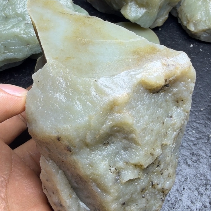 和田玉（糖玉）未镶嵌珠宝奇石