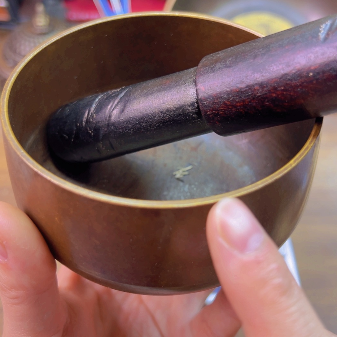 原矿风磨铜紫金钵盂