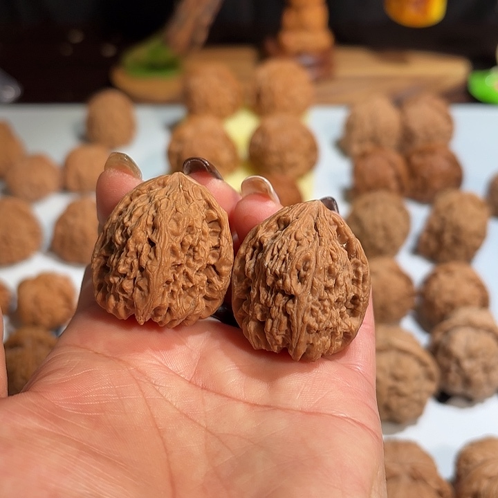 文玩核桃吊坠文玩核桃南疆石手捻32