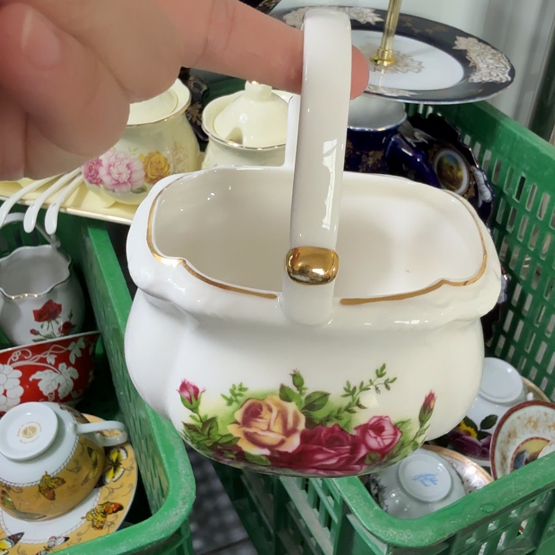 瓷片微瑕………………………………