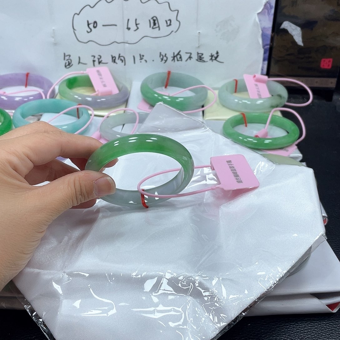 新中班10号时尚手镯