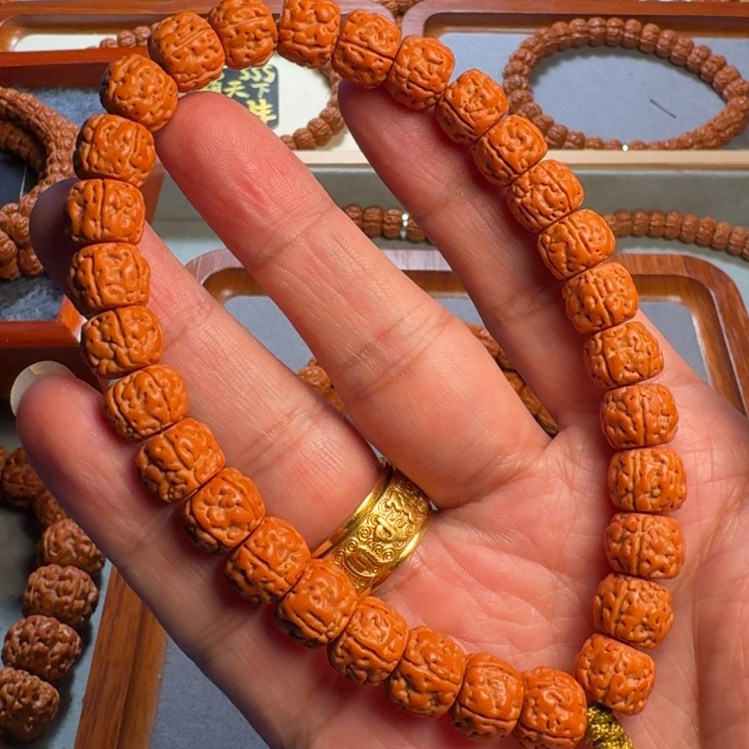 金刚菩提吊坠藏式赛盘龙