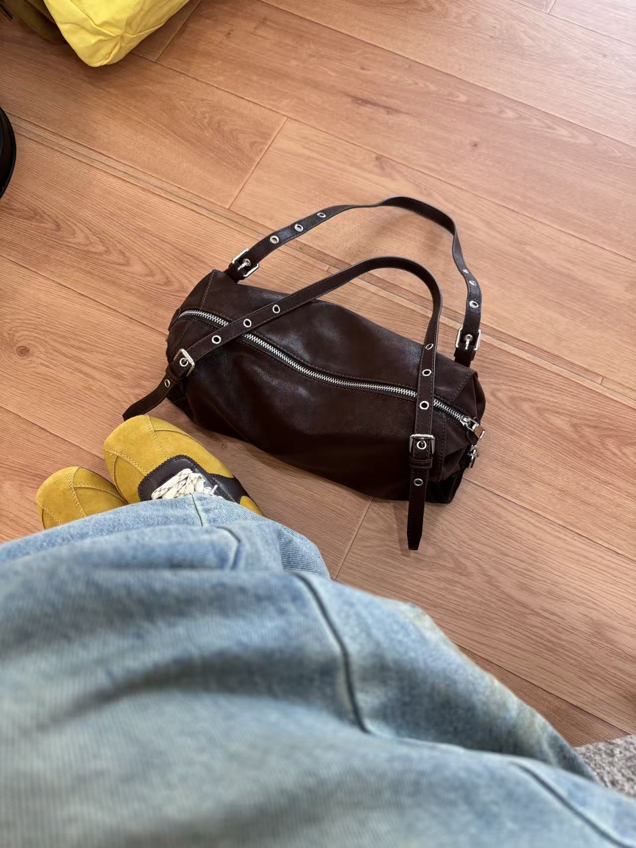 巴宝珞音极简斜挎包单肩包A707-746