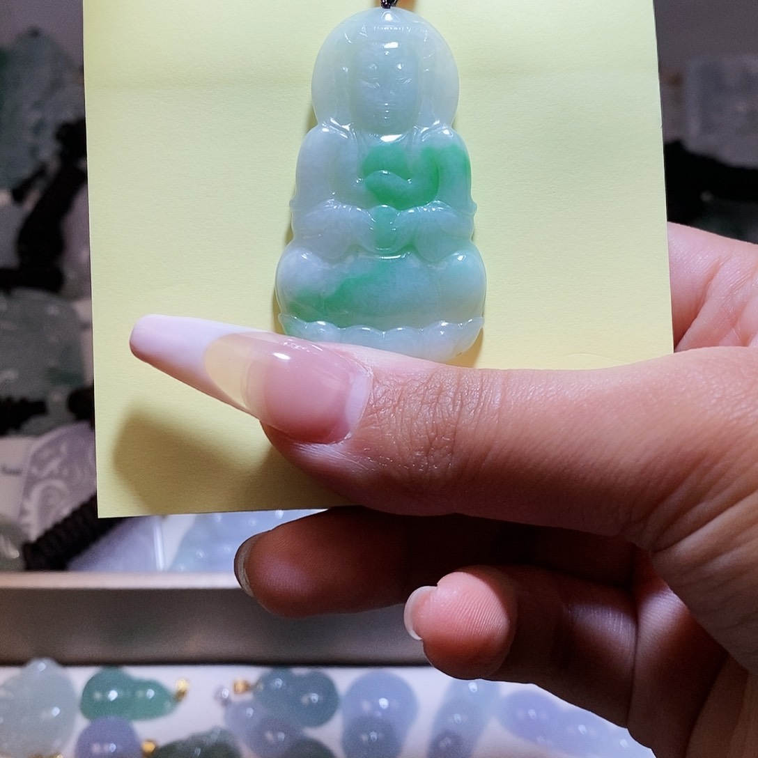 翡翠颈饰未镶嵌翡翠88