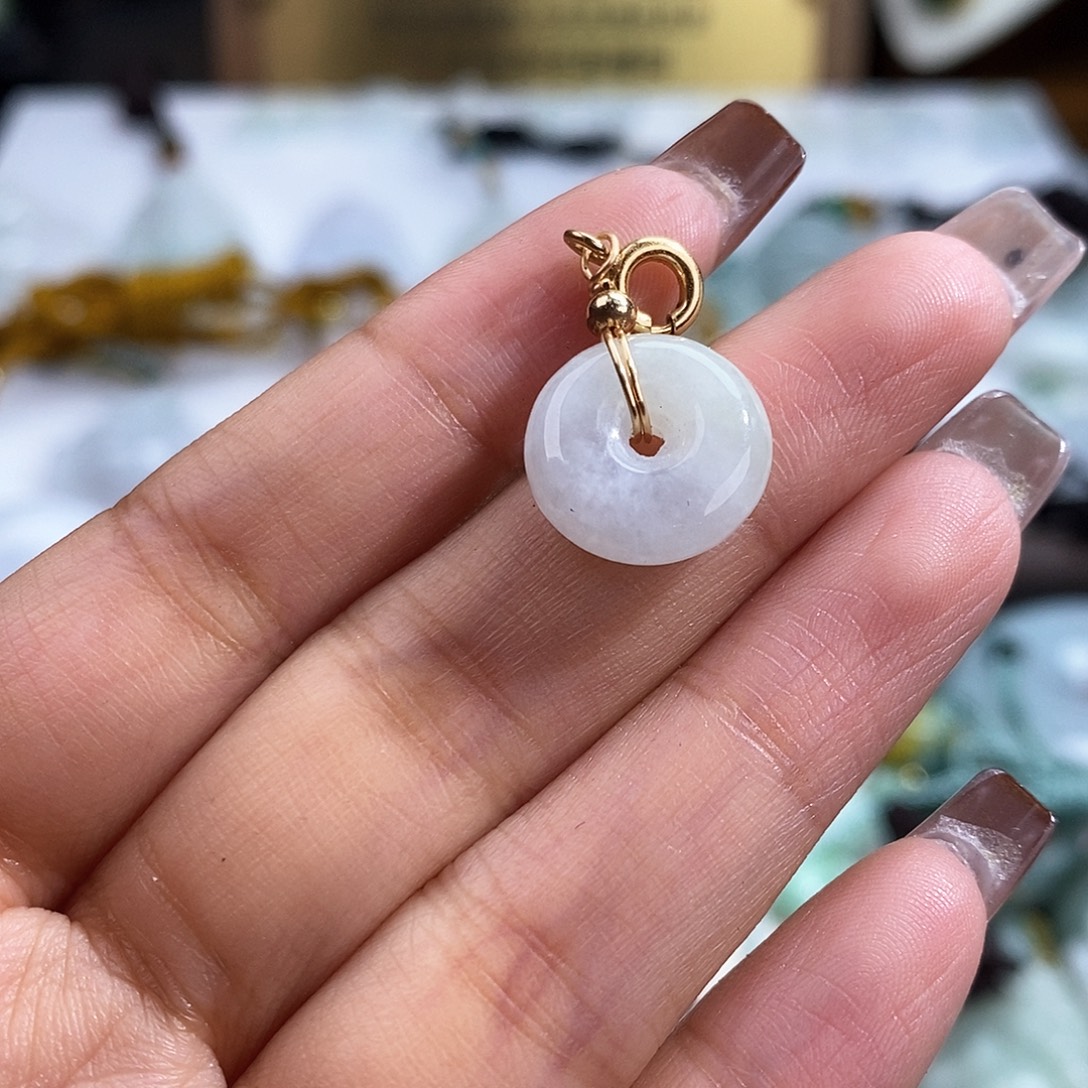 翡翠未镶嵌颈饰7543