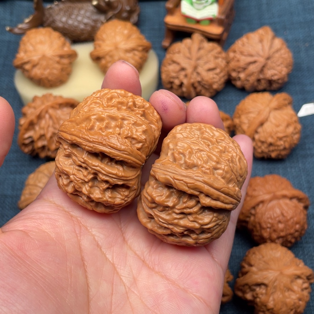 把件文玩核桃42爆肉大肚白狮子