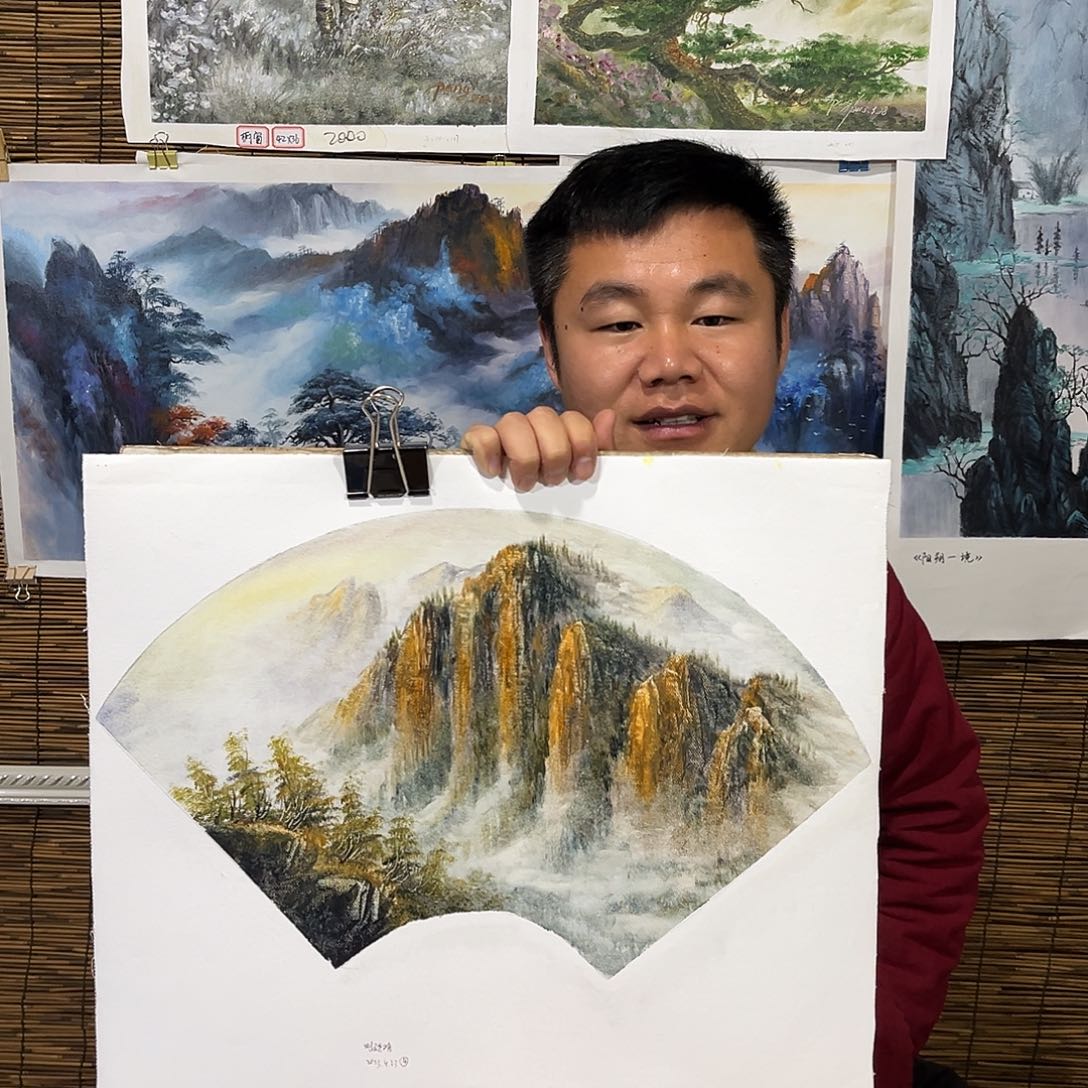 油画衣**你行路人小院绘画作品