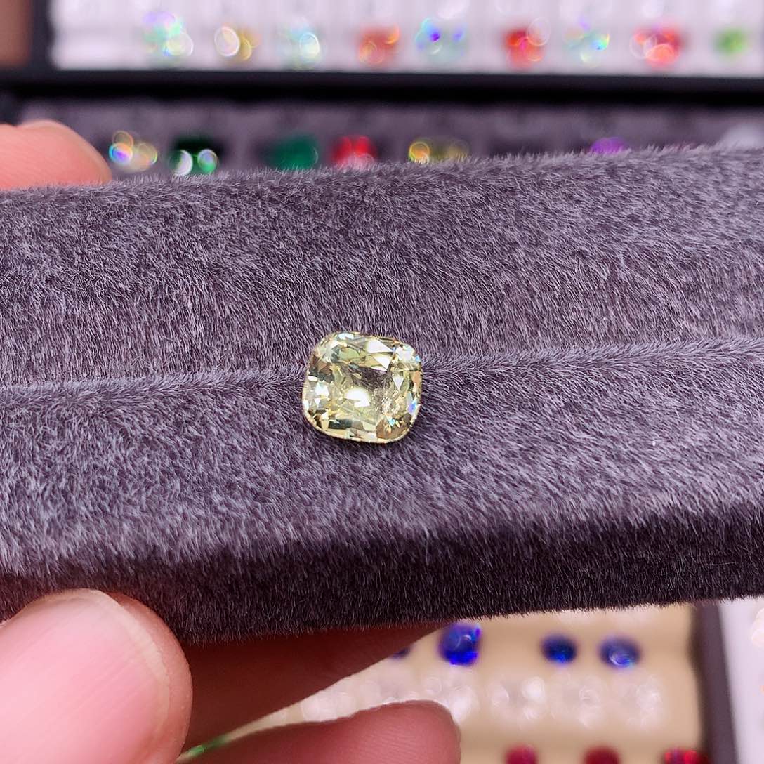 金绿宝石裸石未镶嵌