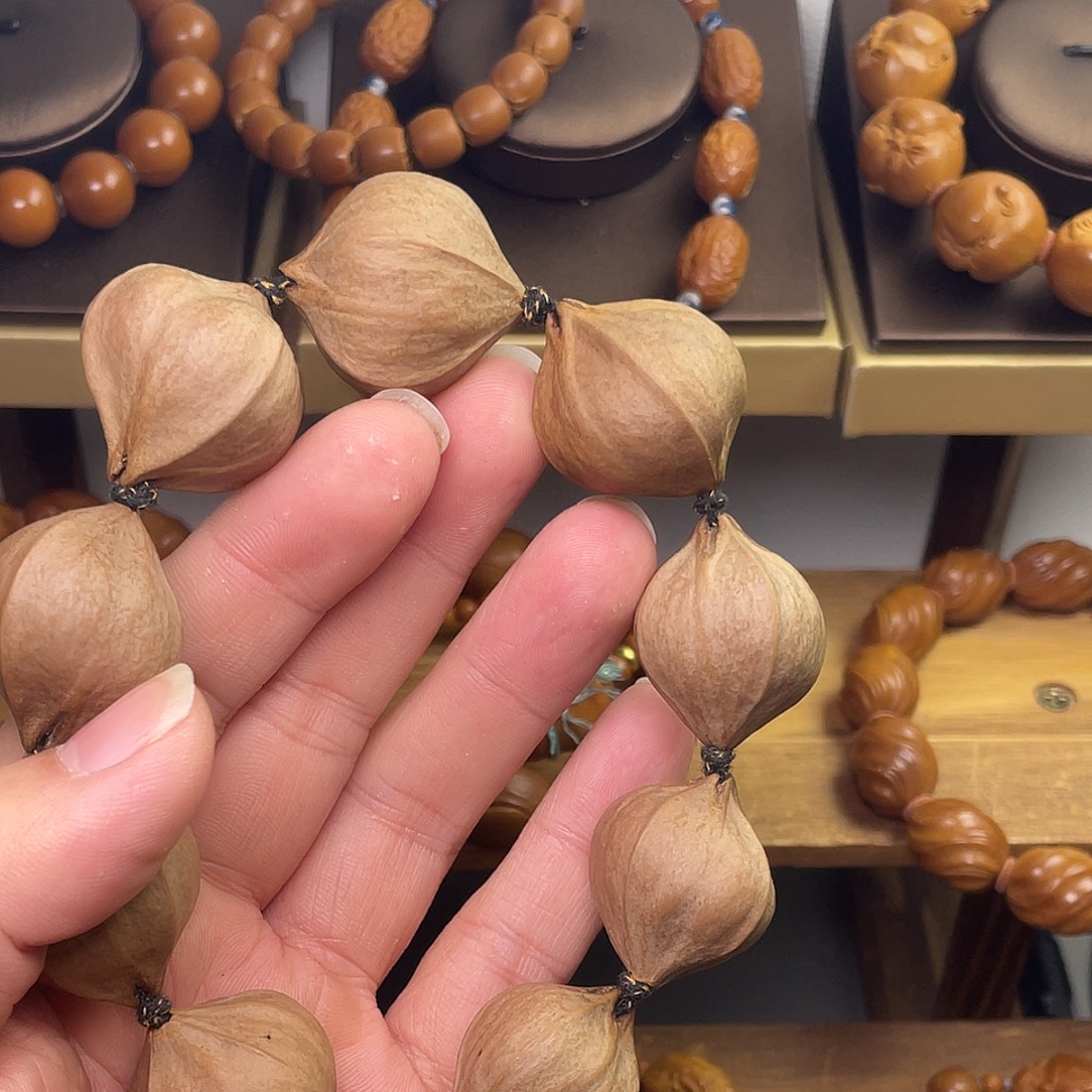 S***g手串/手链橄榄核2629四花