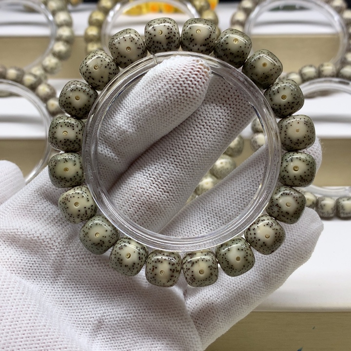 手串星月菩提9号 深绿大眼睛12/11