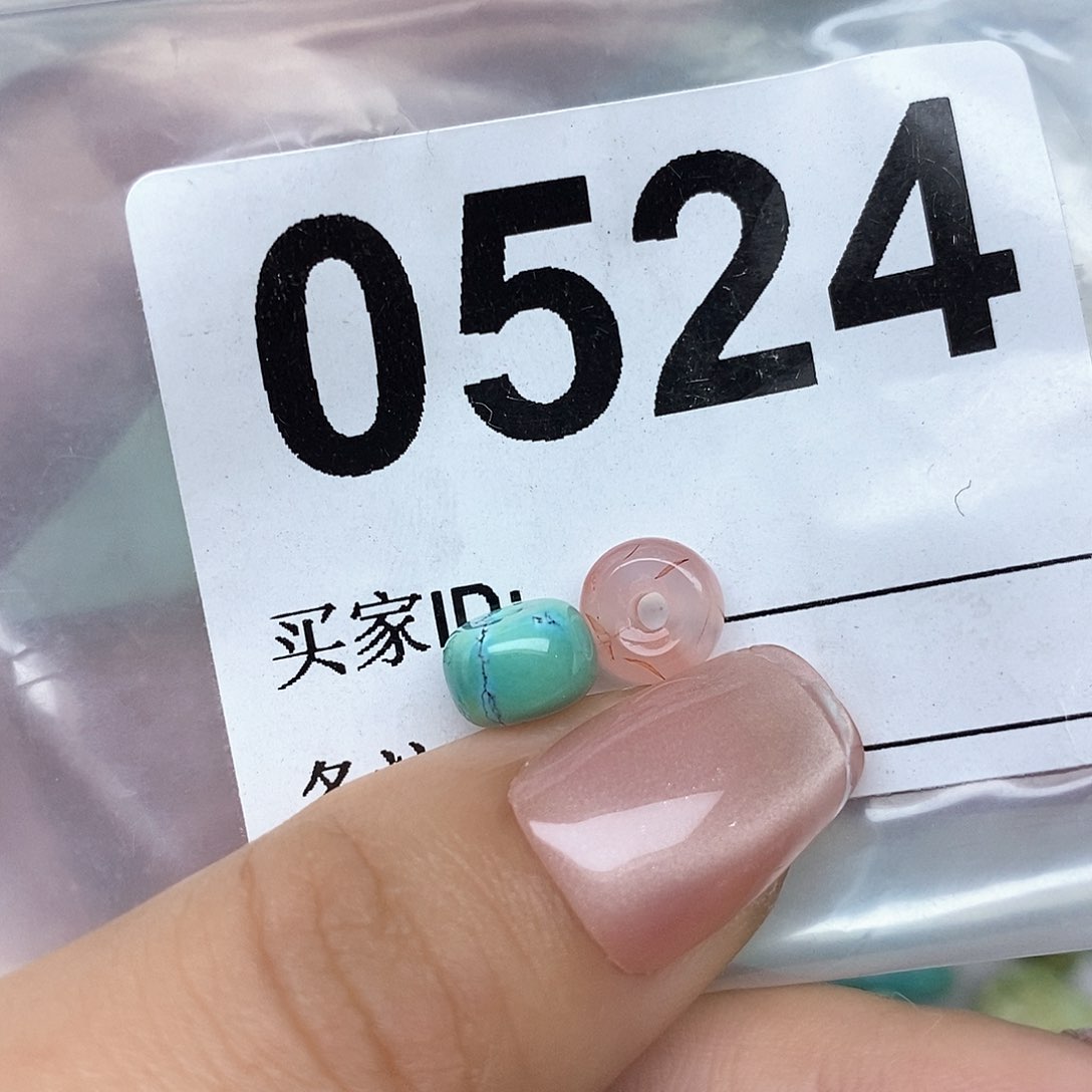 南红玛瑙配饰未镶嵌