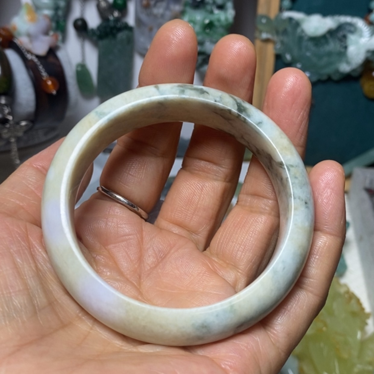 【闪购商品】翡翠吊坠(赠链)未镶嵌