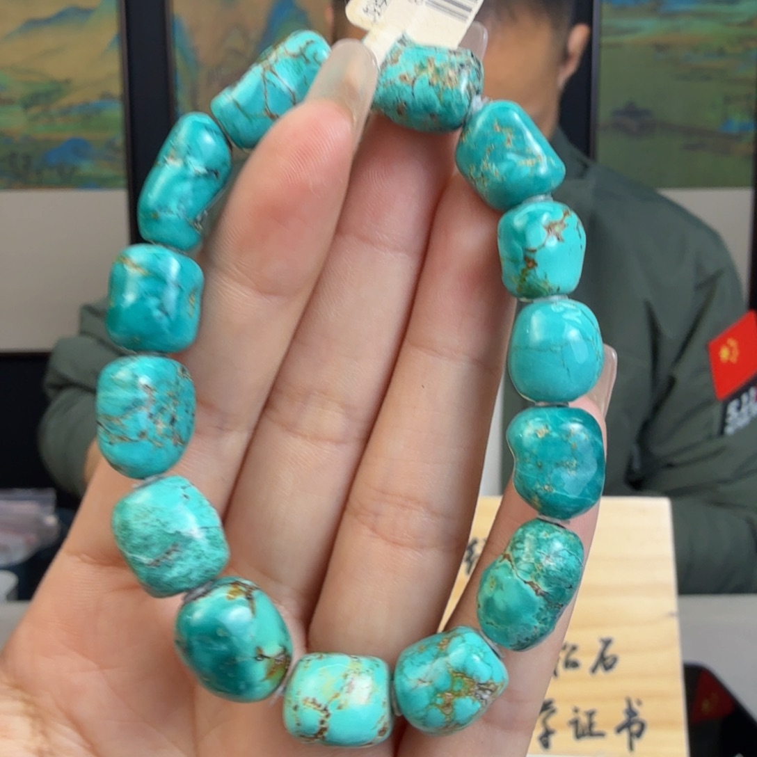绿松石未镶嵌珠宝奇石