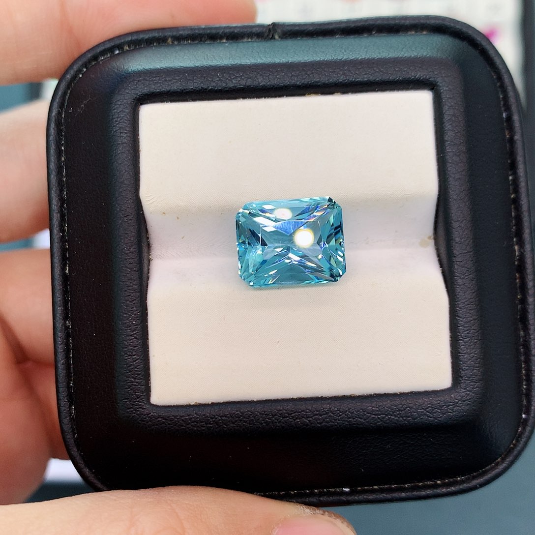 海蓝宝石裸石未镶嵌6.45克拉