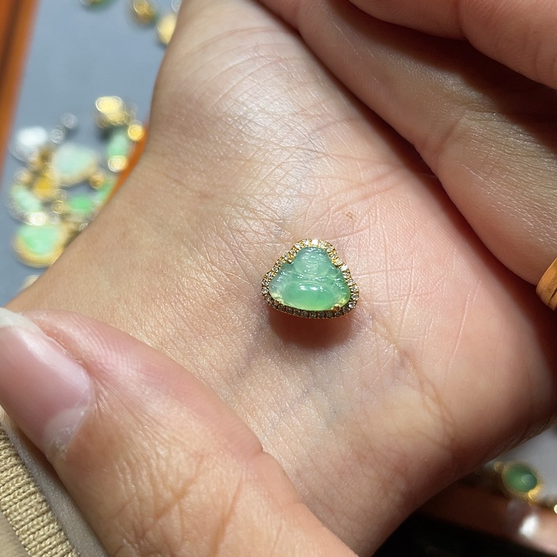 翡翠吊坠(不含链)18K金镶嵌o*o