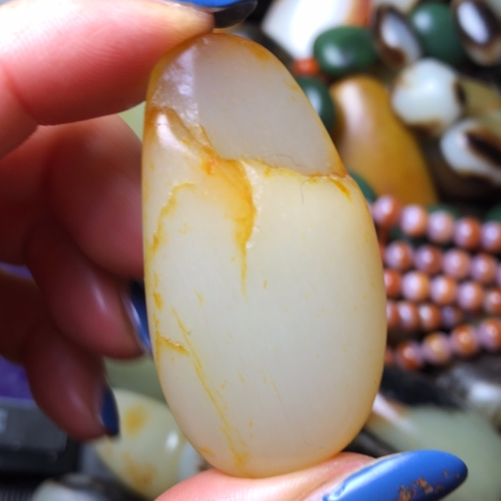 和田玉未镶嵌珠宝奇石