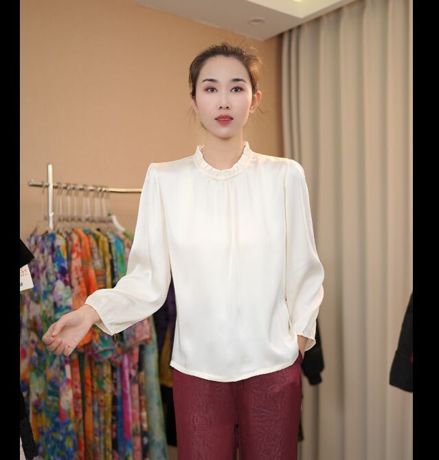 夏季简约高级百搭丝缎纯色木耳领小衫7801