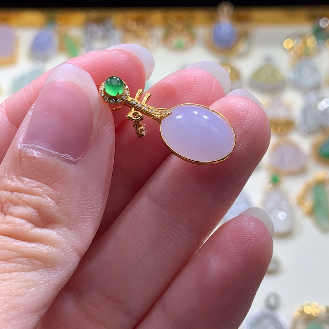 翡翠18K金镶嵌颈饰 吊坠 