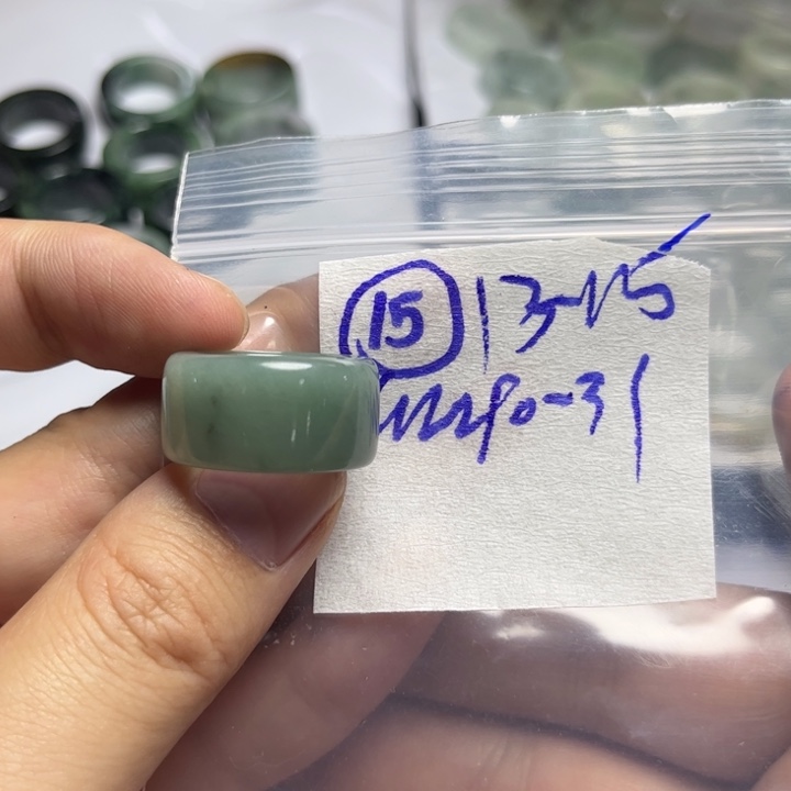 定制翡翠未镶嵌明天