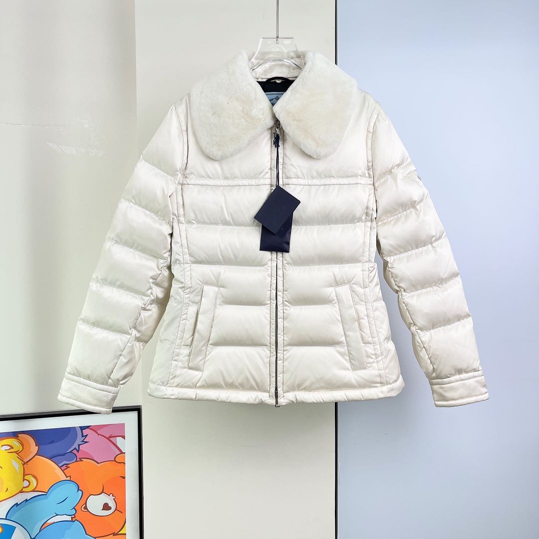 闲置/Prada/普拉达/短款羽绒服外套/46码/Xsp37887