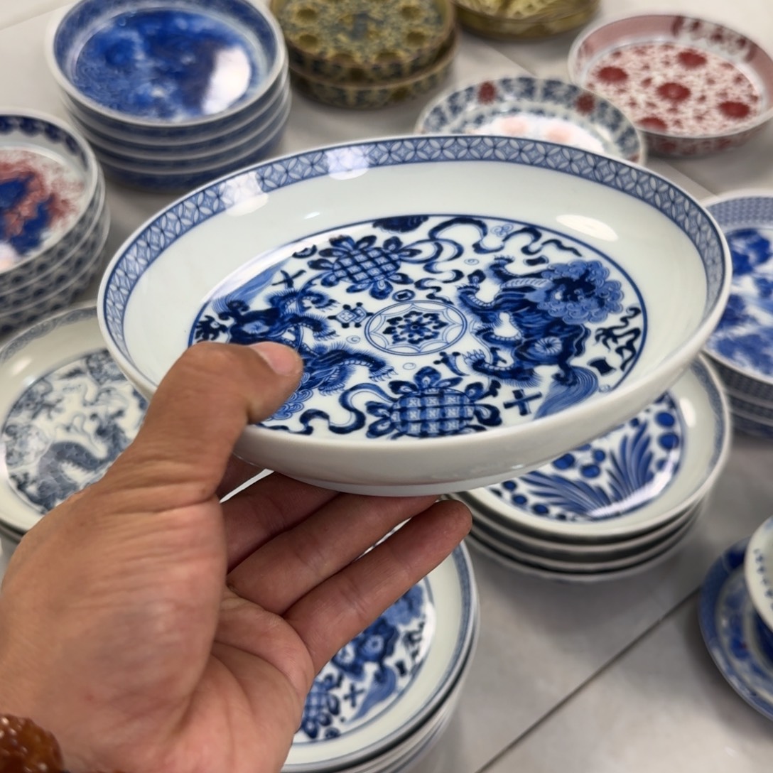 摆件青花狮子大壶承