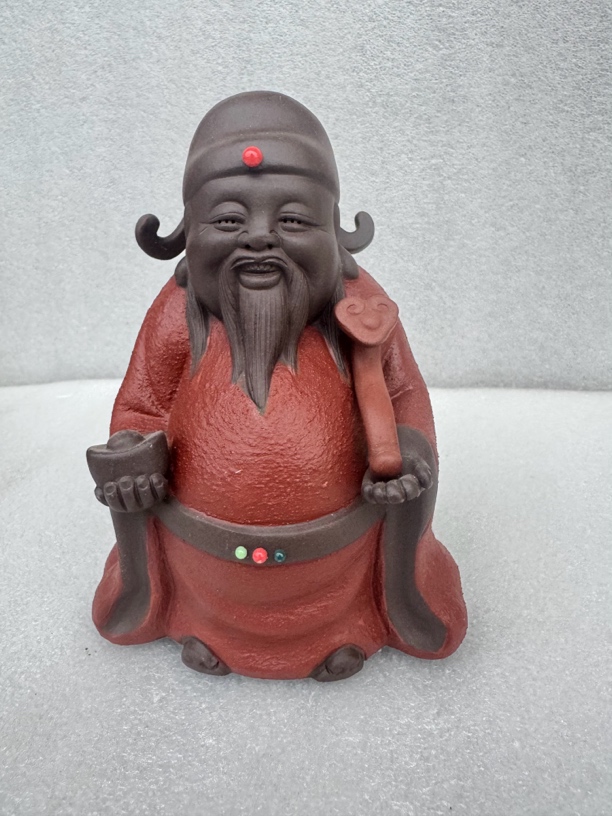 宜兴市紫砂摆件，财神，高16厘米，宽大约11厘米