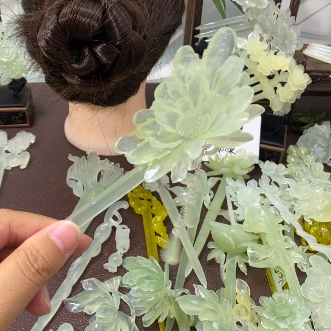 蛇纹石玉未镶嵌发饰