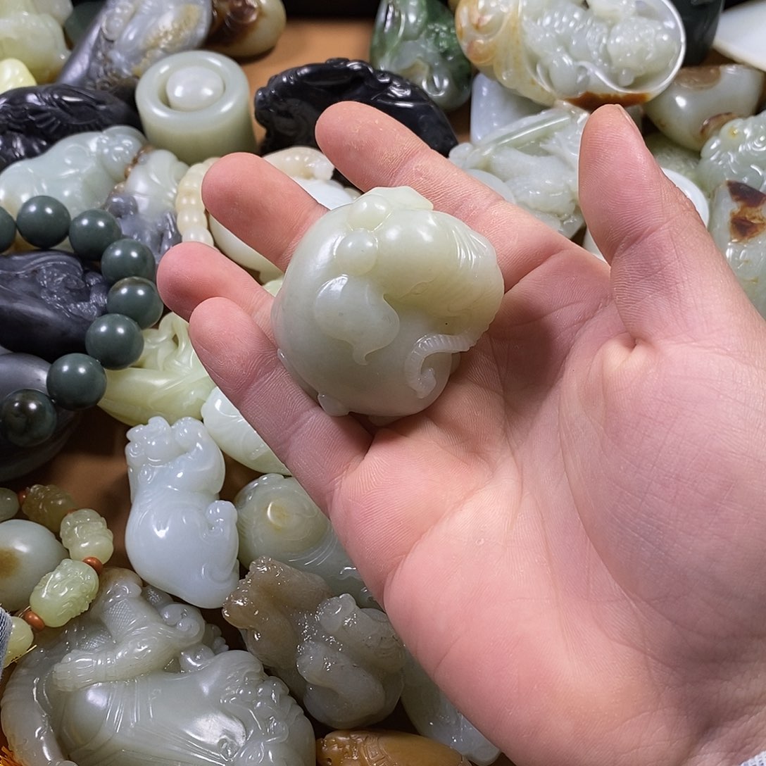 和田玉（糖玉）挂件未镶嵌天**庸