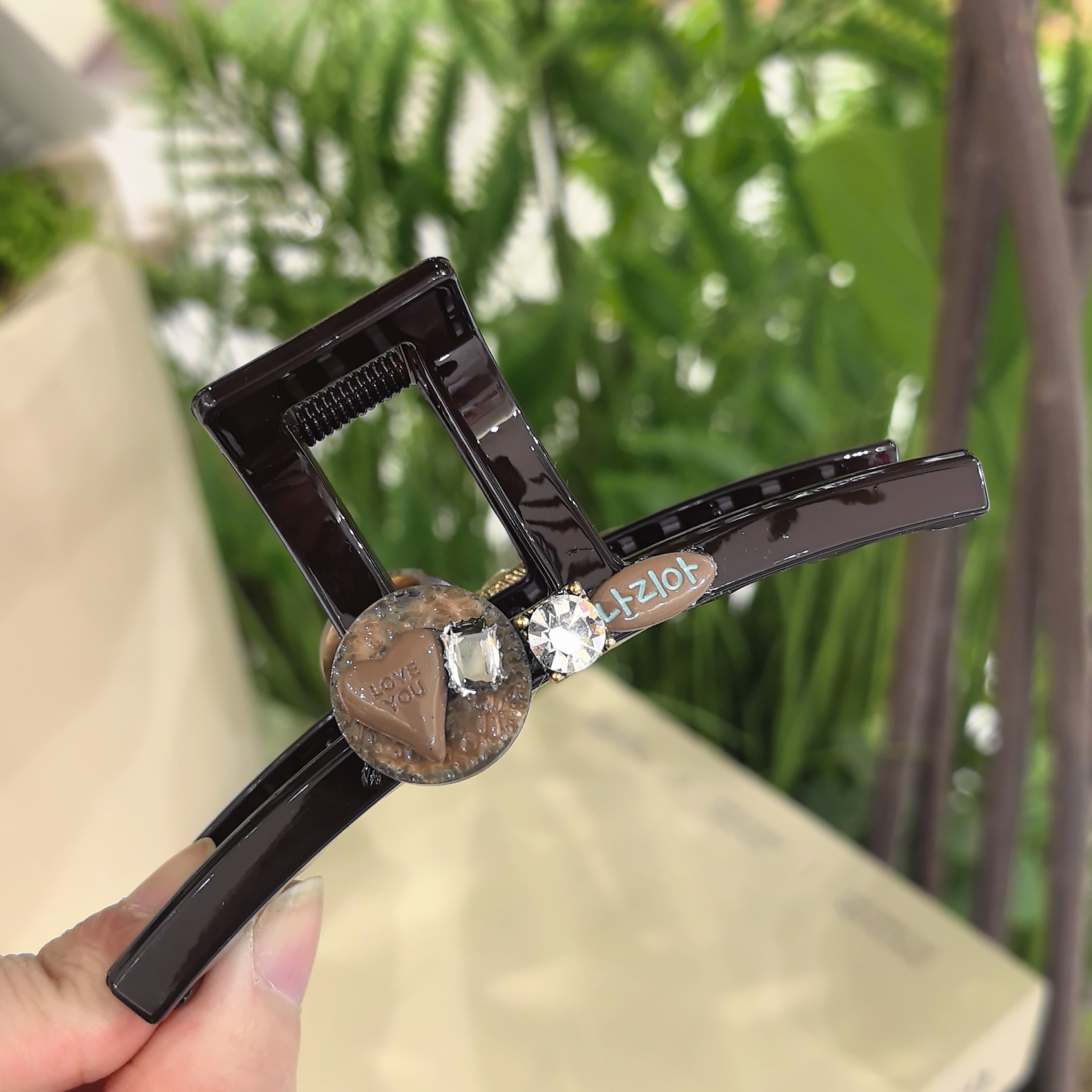 新款精致轻奢咖色爱心圆形时尚十一公分工型抓夹5489