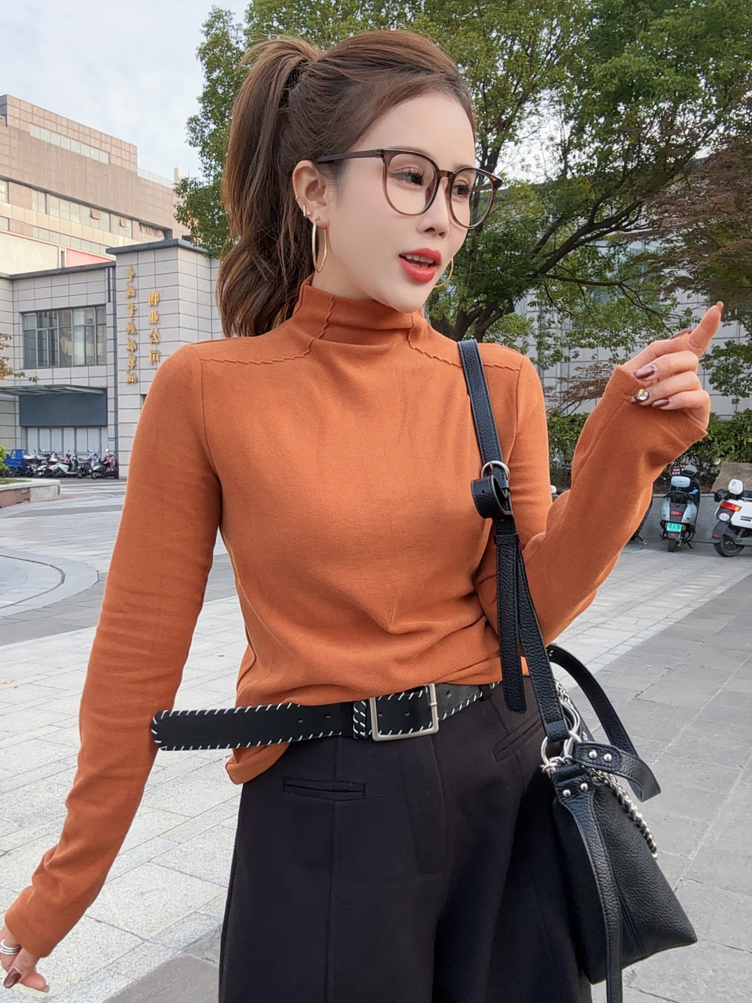 恰逢景梅子自留款冬季内搭女显瘦百搭亲肤软糯舒适巨保暖中领打底