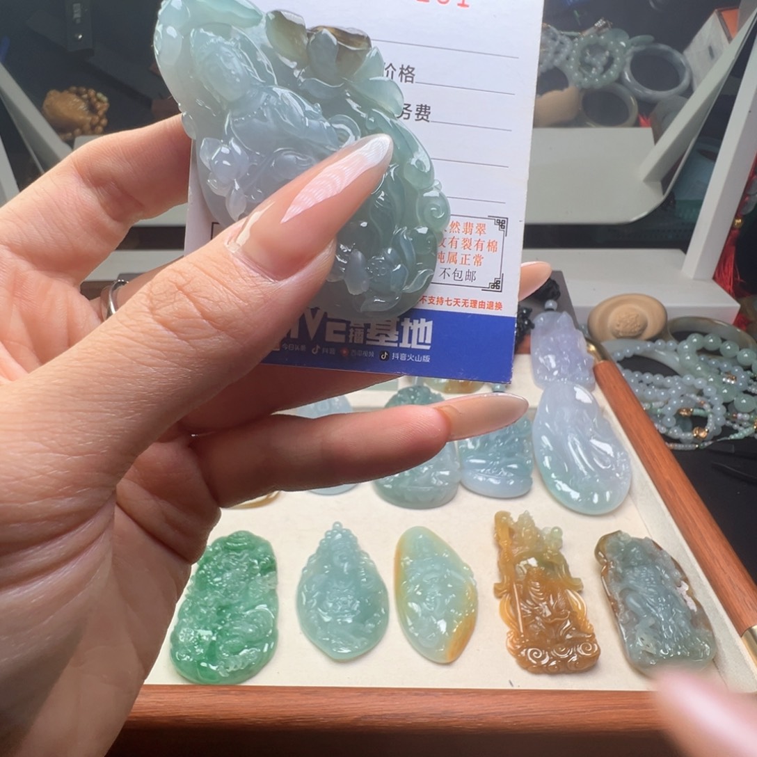 翡翠未镶嵌颈饰缅甸翡翠