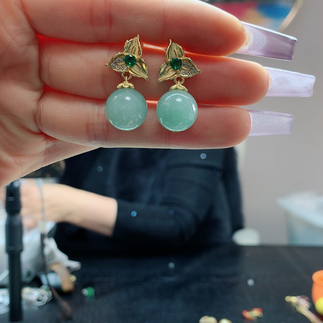 【闪购商品】翡翠耳饰未镶嵌， 