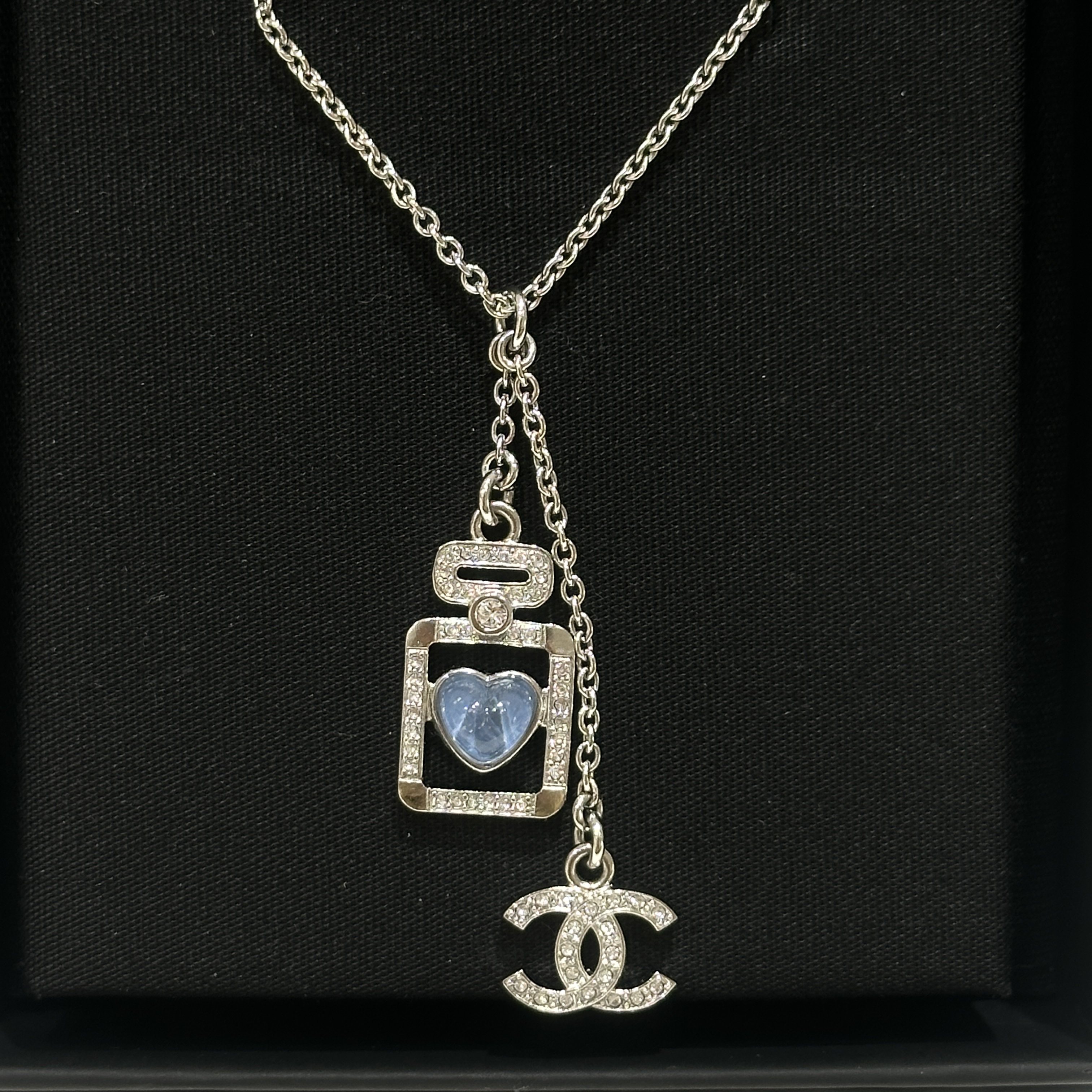 全新未使用 Chanel/香奈儿 25P 蓝色爱心香水瓶双C 项链
