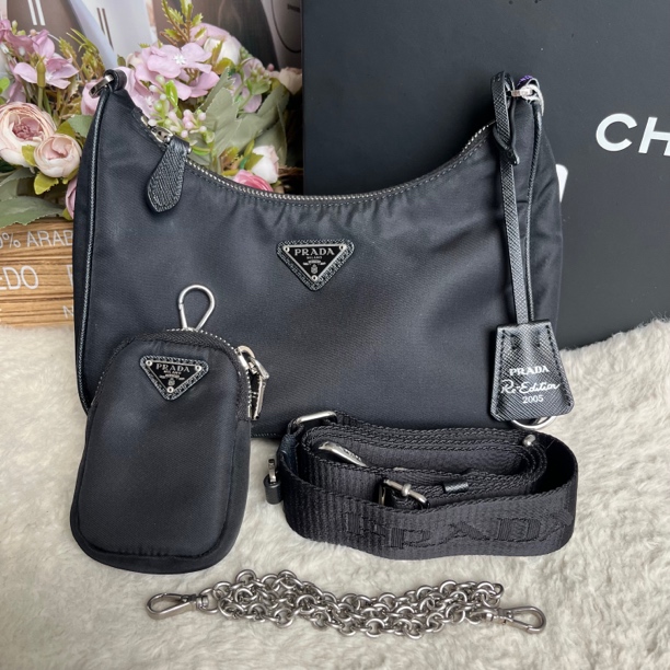 95新 Prada/普拉达 Prada黑银三合一腋下包