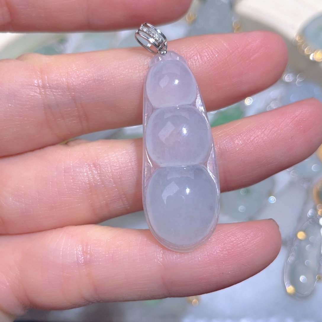 翡翠颈饰18K金镶嵌翡翠