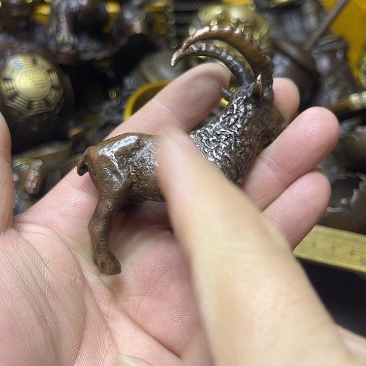 诚信经营精美铜器