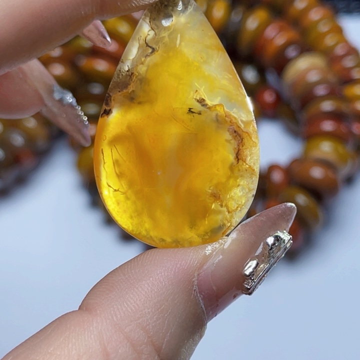 玛瑙/玉髓颈饰未镶嵌