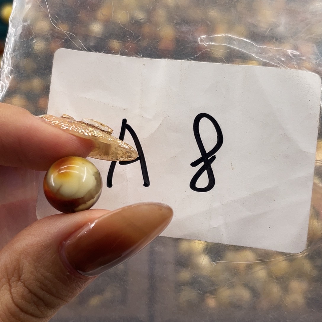 琥珀未镶嵌裸石11.5福利