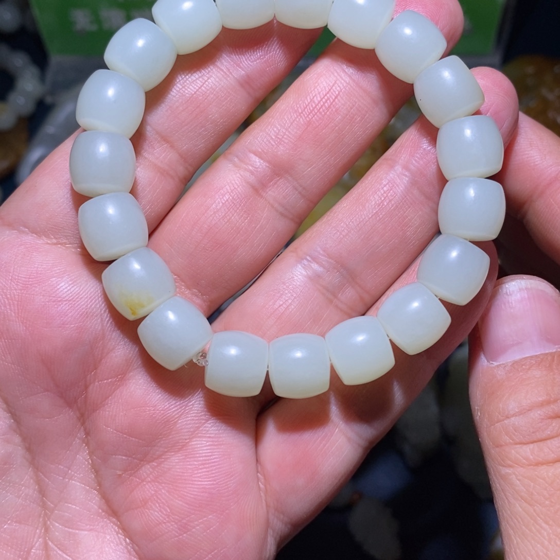 杜***晓和田玉未镶嵌手串