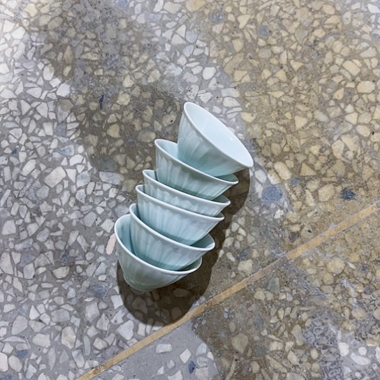 陶摆件景德镇瓷器斗立刻花杯微瑕