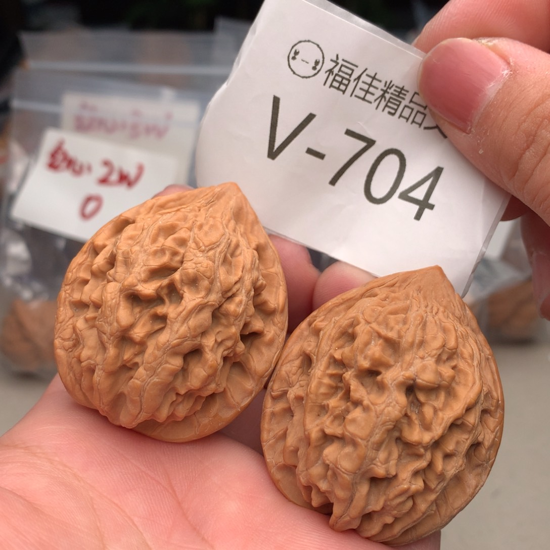 文玩核桃把件40大沽石………..