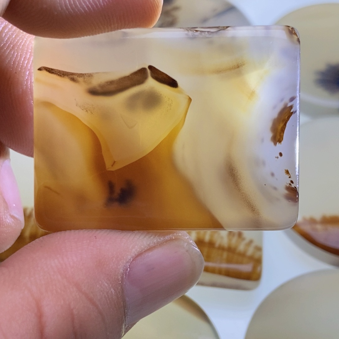 【闪购商品】未镶嵌颈饰玛瑙/玉髓时***跑